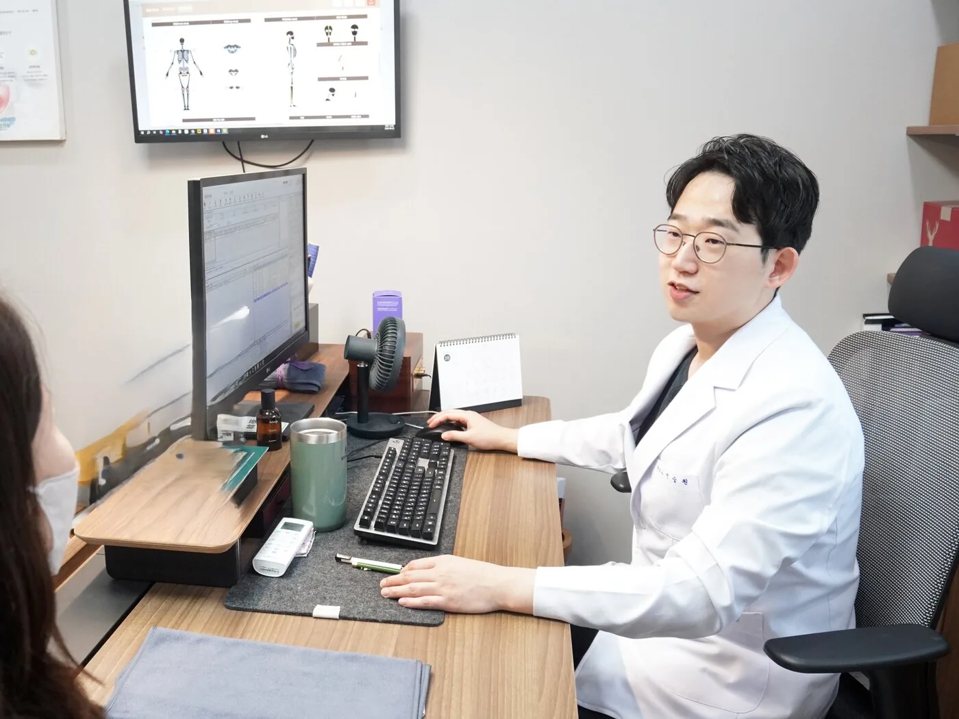 이야기를 듣습니다